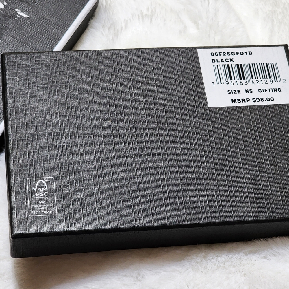 NWT Michael Kors Men’s Credit Card Holder Wallet & Keychain Black PVC Leather - Picture 4 of 4